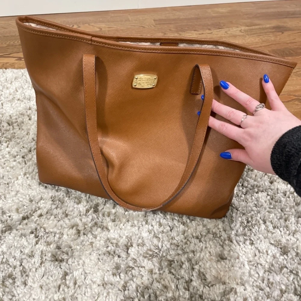 Michael Kors Tote - Picture 2 of 6